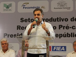 Aécio Neves afirma que é preciso cautela para analisar pesquisas (Foto: Natália Souza/G1)