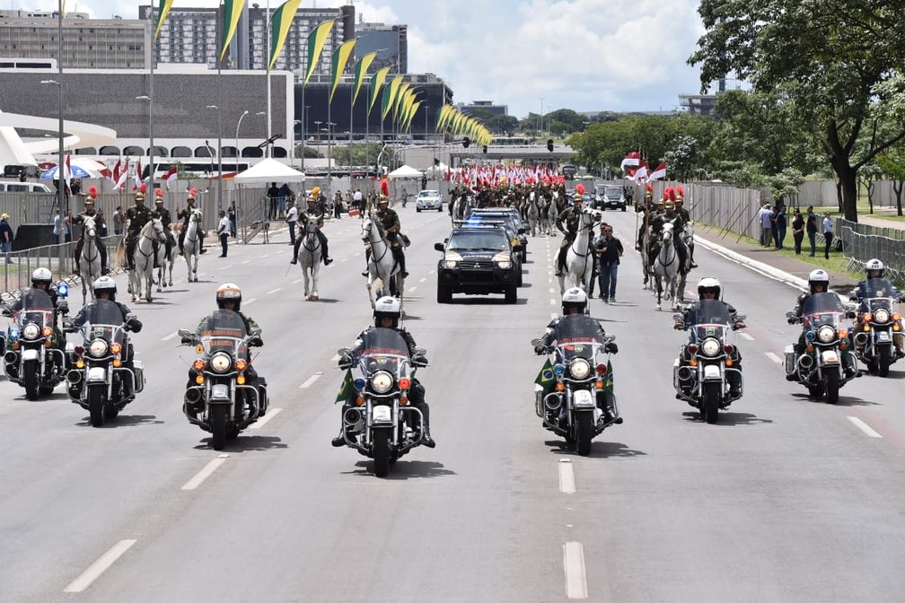 Ãšltimo ensaio para a posse de Jair Bolsonaro na Esplanada dos MinistÃ©rios, neste domingo (30) â€” Foto: Rafael Carvalho, Governo de TransiÃ§Ã£o