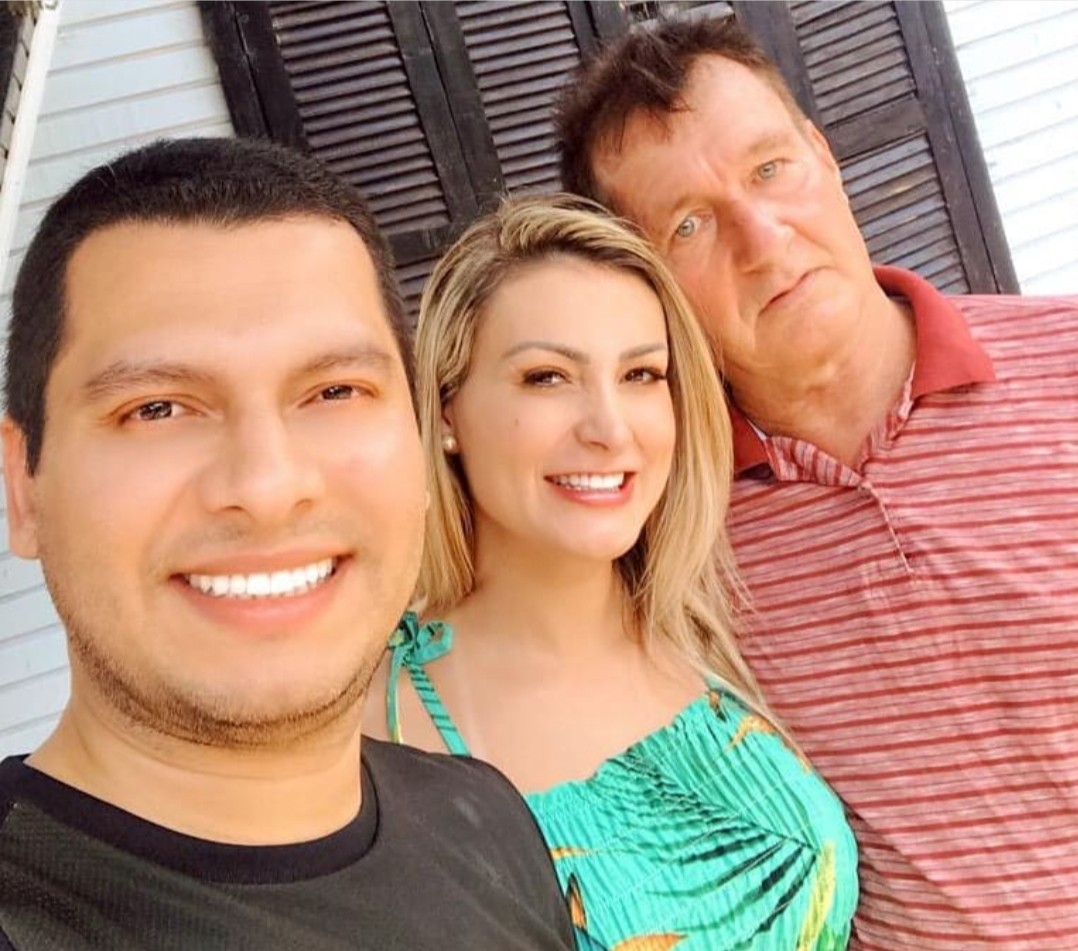 Thiago Lopes, Andressa Urach e seu pai (Foto: reprodução/instagram)