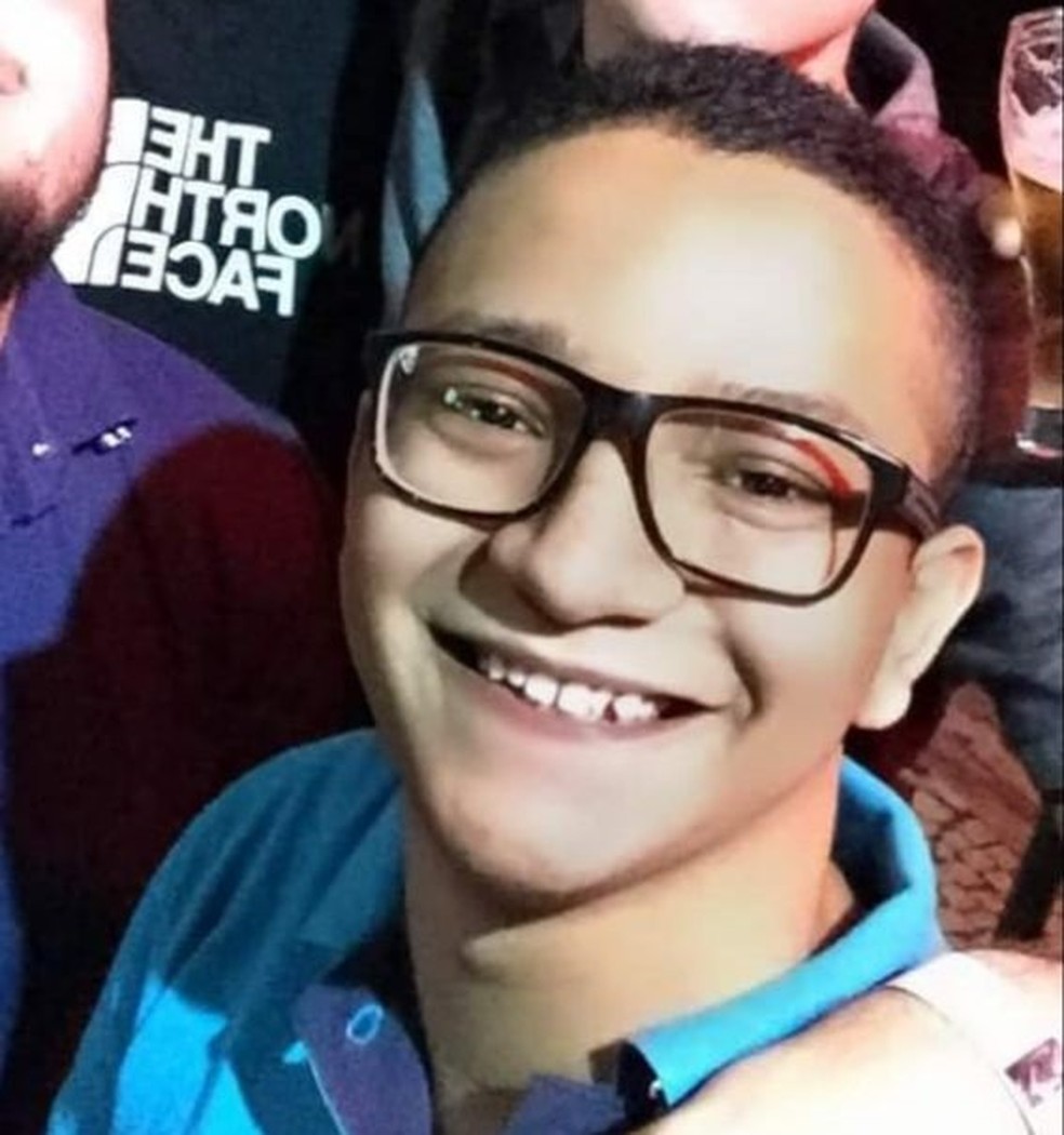 O advogado Leonardo Felipe Giugni Bahia foi preso em flagrante, suspeito de esfaquear e matar a própria mãe, Arlene Giugni da Silva. — Foto: Reprodução / OLiberal