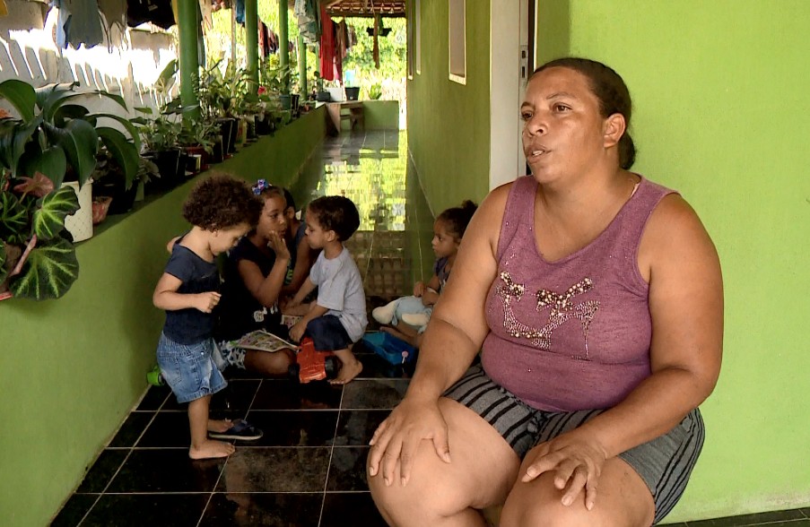 Tia adota seis sobrinhos no ES e corrente de solidariedade se forma para ajudar a família