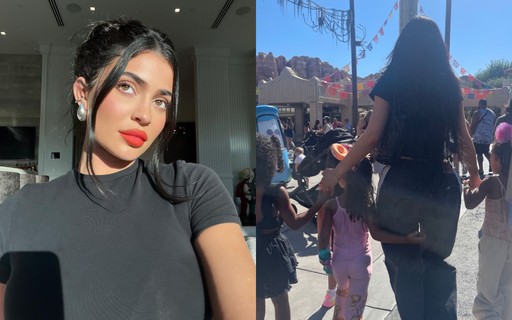 Kylie Jenner leva filha e sobrinhas para dia na Disney
