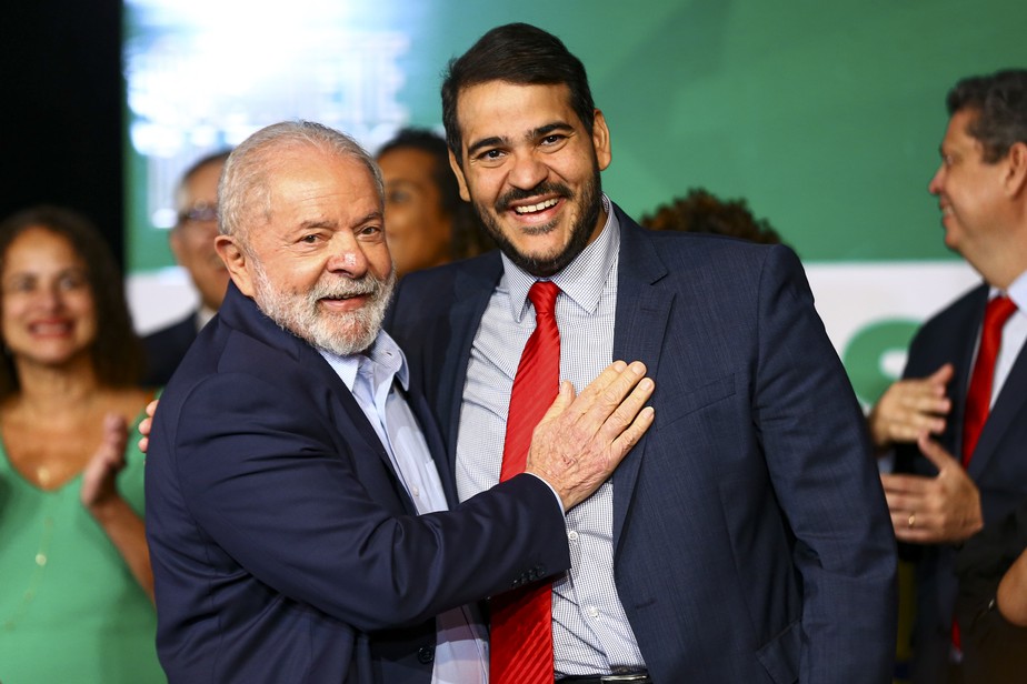 Lula e Jorge Messias, novo ministro da AGU
