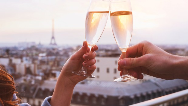 Paris, brinde, taças, riqueza, champagne (Foto: Thinkstock)