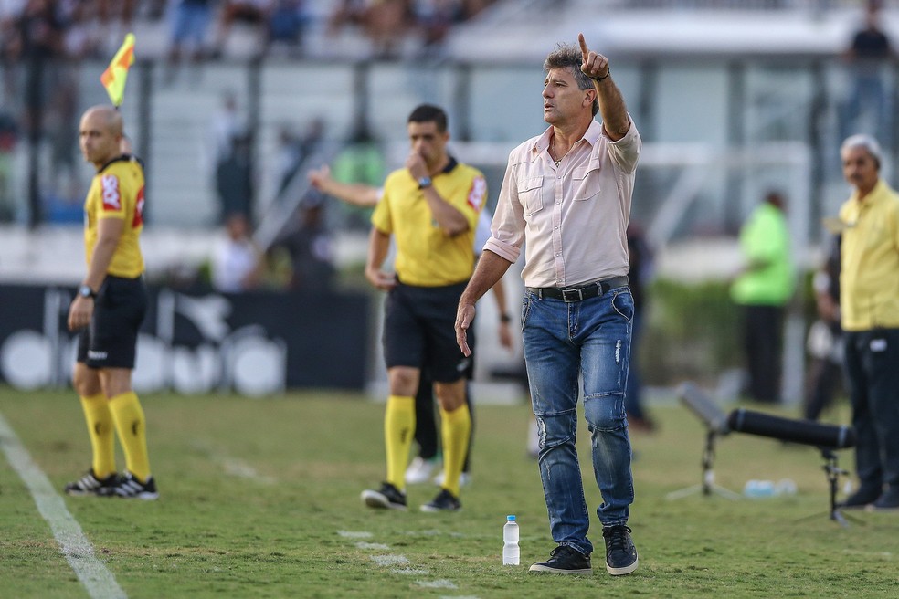 Renato Gaúcho fez cobranças ao grupo  (Foto: Lucas Uebel / Grêmio, DVG)