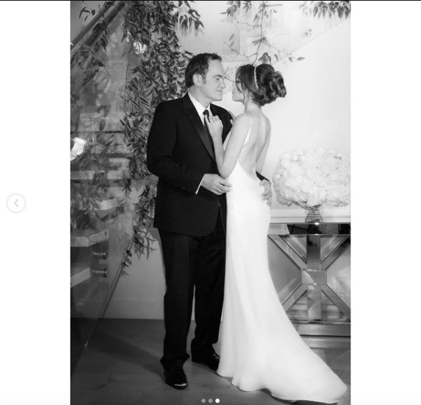 Um registro feito no casamento do cineasta do Quentin Tarantino com a cantora e modelo Daniella Tarantino, em novembro de 2018 (Foto: Instagram)