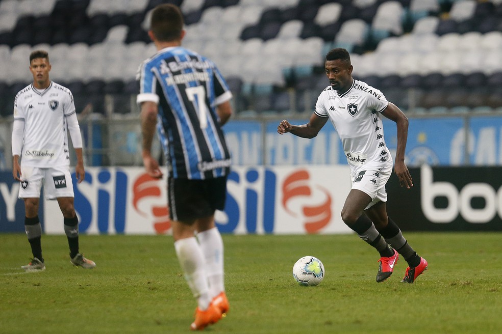 Marfinense ainda não convenceu — Foto: Vitor Silva/Botafogo