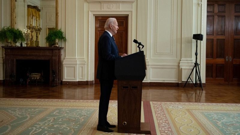 Joe Biden faz um pronunciamento aos americanos — a maioria dos cidadãos dos EUA compartilha a cautela do presidente sobre arriscar vidas (Foto: Getty Images via BBC News)