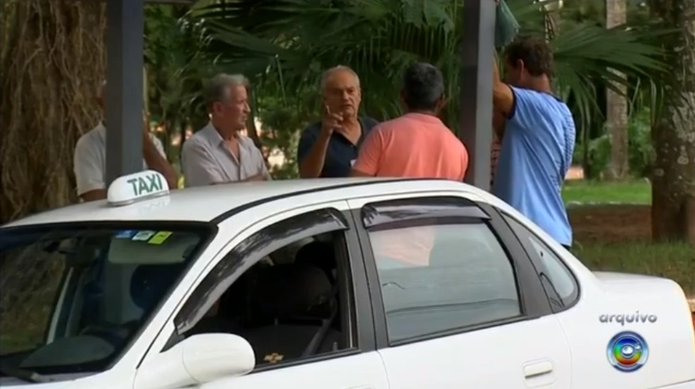 Vereadores rejeitam projeto que regulamenta serviço de táxi em Conchas — Foto: Reprodução/TV TEM