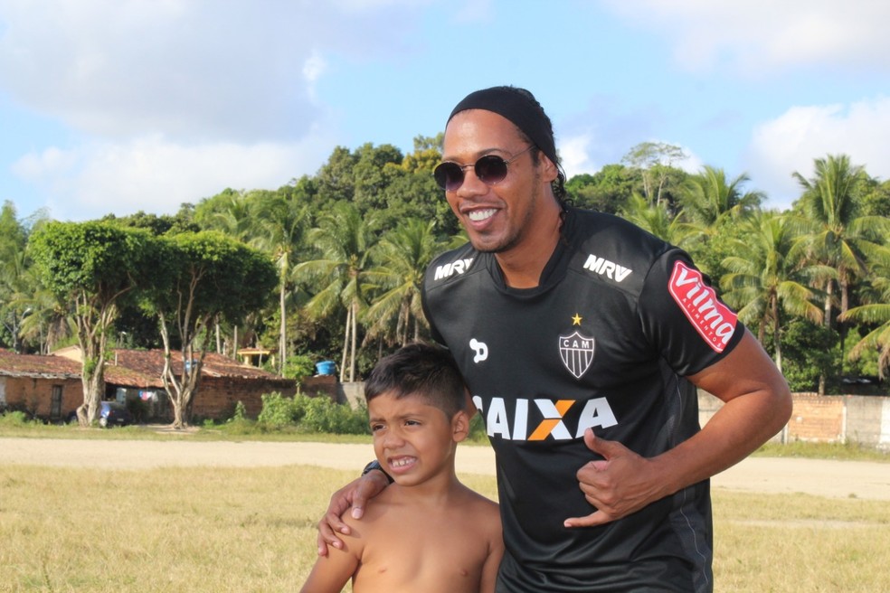 Sósia do Ronaldinho voltou a Alagoas no ano passado — Foto: João Alvim/GloboEsporte.com