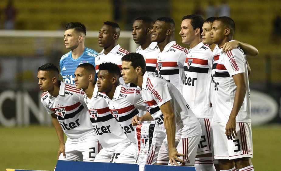 Atuações do São Paulo: Hernanes salva o time da derrota, e Arboleda se destaca de novo
