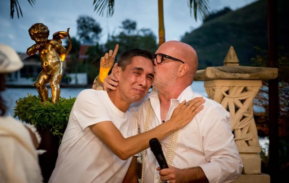 Eder Meneghine e Hugo Oliveira se casaram na última terça-feira (7) — Foto: Diana Brizzi / I9 Foto e Vídeo