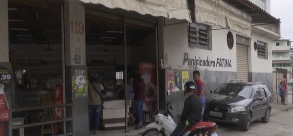 Padaria é assaltada e homem é baleado na cidade de Itabuna, no sul da Bahia — Foto: Reprodução/TV Santa Cruz