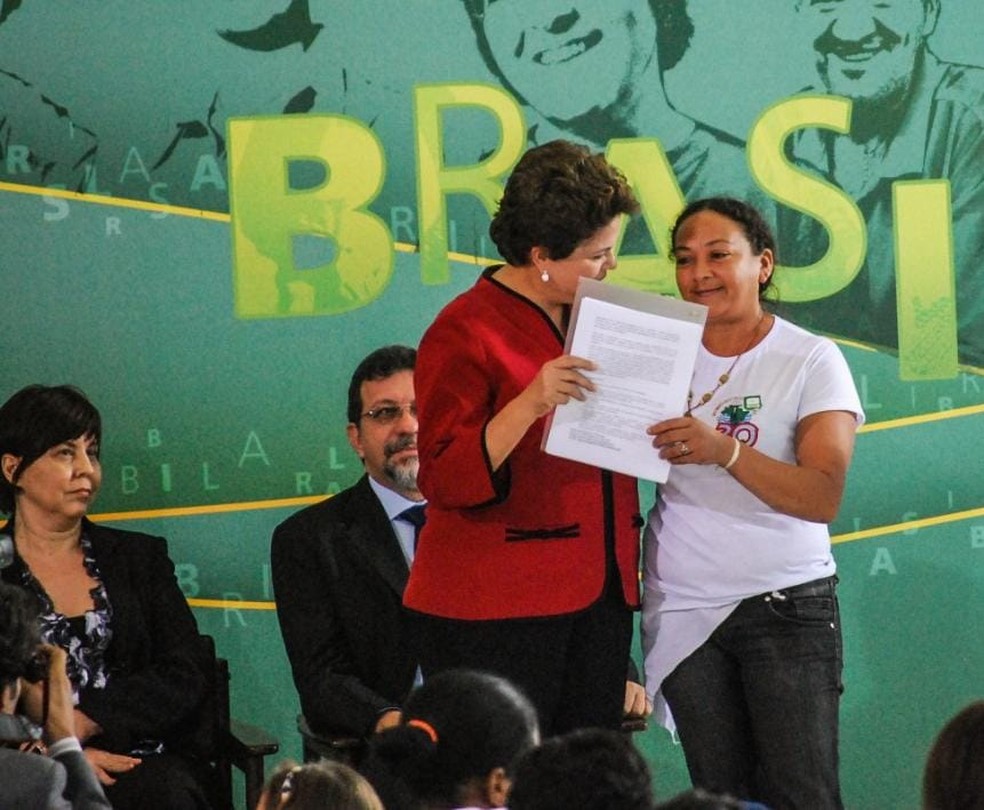 LideranÃ§a morta no ParÃ¡ entregou, em 2011, pedido de atenÃ§Ã£o a atingidos por barragens Ã  entÃ£o presidente Dilma Rousseff â€” Foto: ReproduÃ§Ã£o / MAB