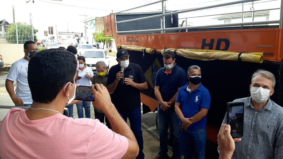 Servidores chegaram a pedir a suspensão da votação nesta quinta-feira (20) — Foto: Dayane Leite/Rede Amazônica Acre