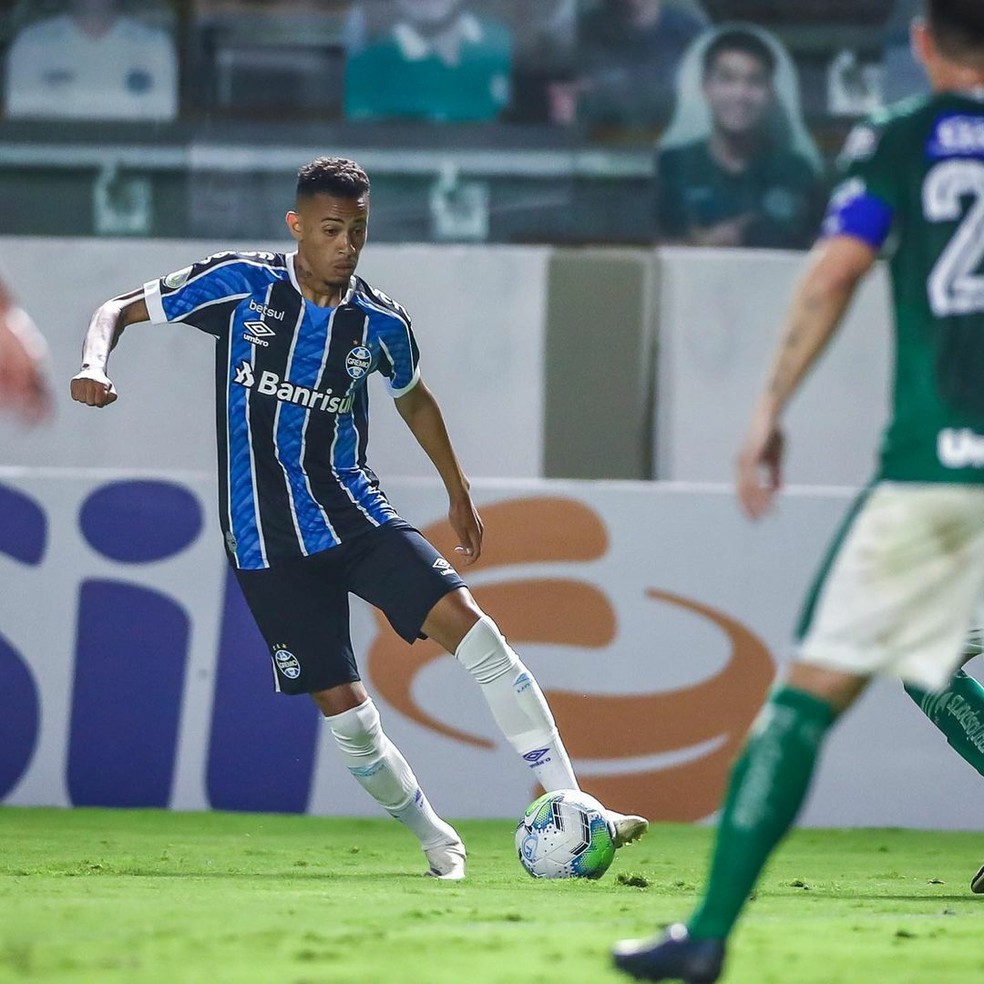 Patrick tem lesão no joelho e só volta a jogar pelo Grêmio no meio de 2021