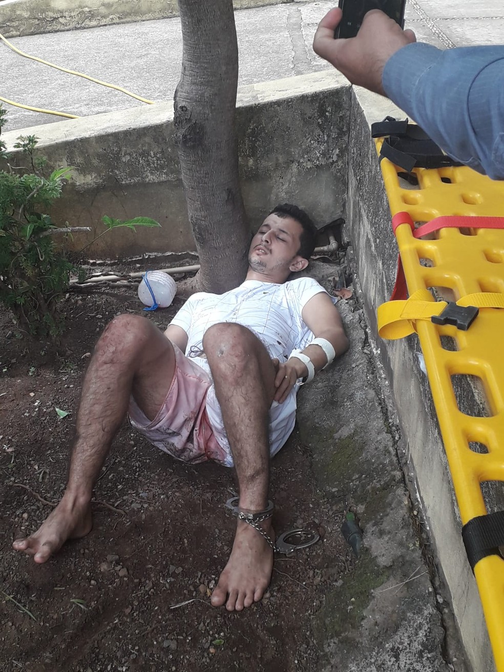 Preso estava debilitado, foi recapturado escondido em uma escola perto do Pronto-Socorro Municipal de Cuiabá — Foto: Divulgação