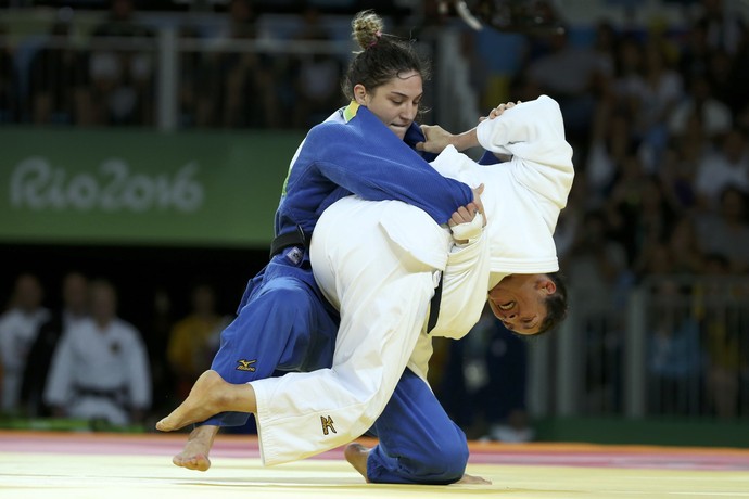 Mayra Aguiar, luta pelo bronze (Foto: Reuters)