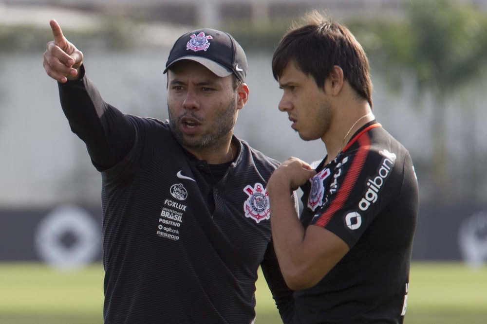 Romero volta ao CT após defender a seleção do Paraguai