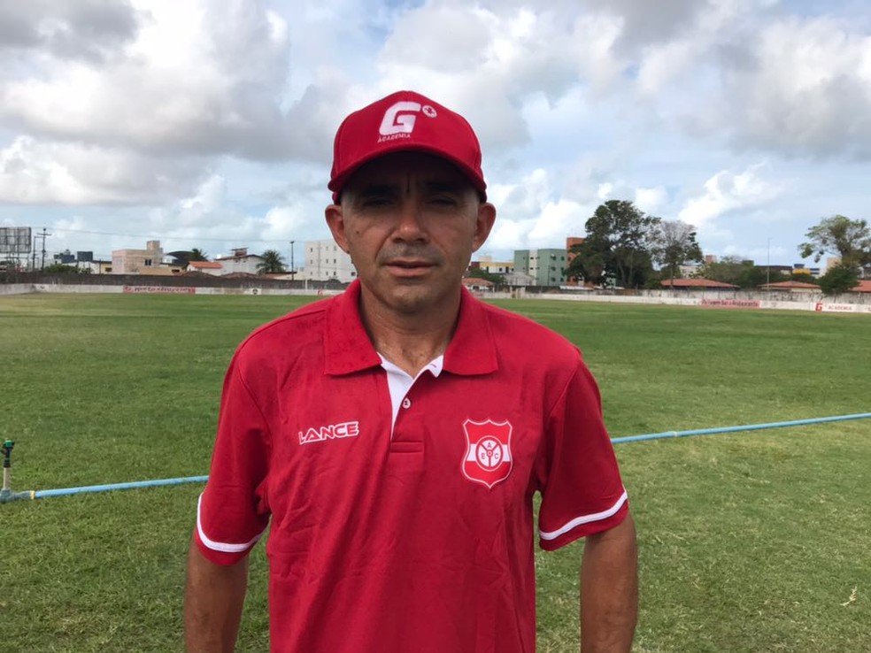 Severino Maia volta a ser o técnico do Auto Esporte (Foto: Lucas Barros/GloboEsporte.com)
