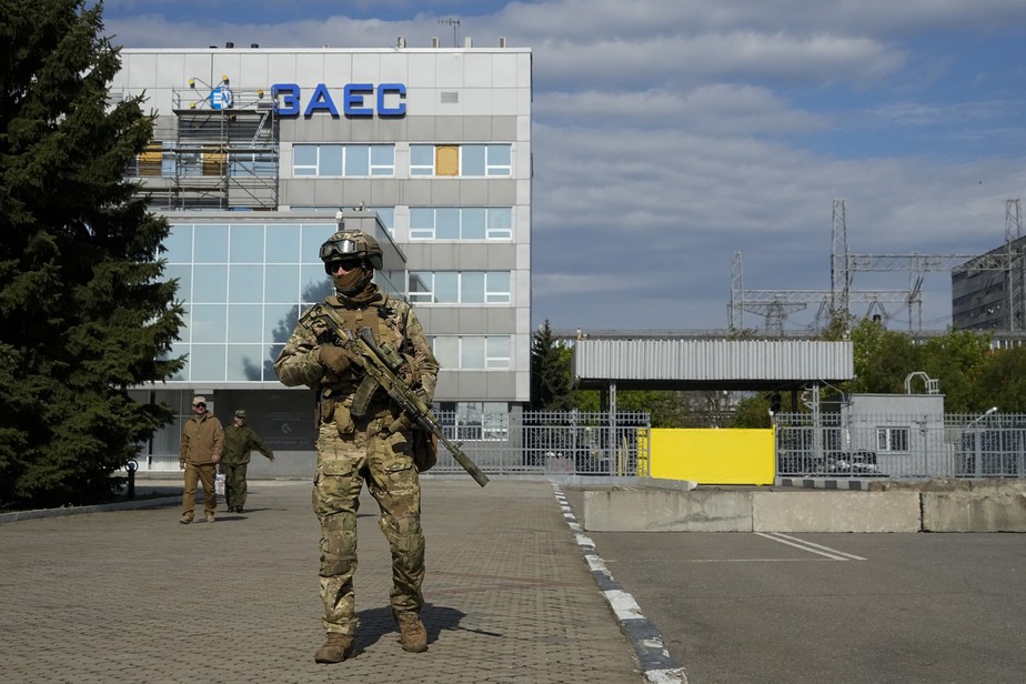 Equipe da ONU foi enganada por russos em inspeção à usina nuclear na área de guerra, diz Ucrânia