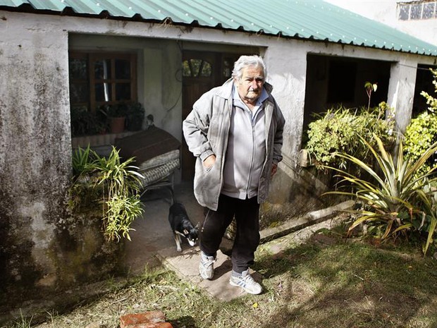 José Mujica, presidente do Uruguai, em sua casa (Foto: Agência EFE)