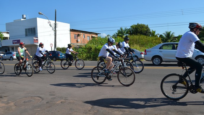 Passeio ciclístico comemora o aniversário de 10 anos da PM, no AP (Foto: Rafael Moreira/GE-AP)