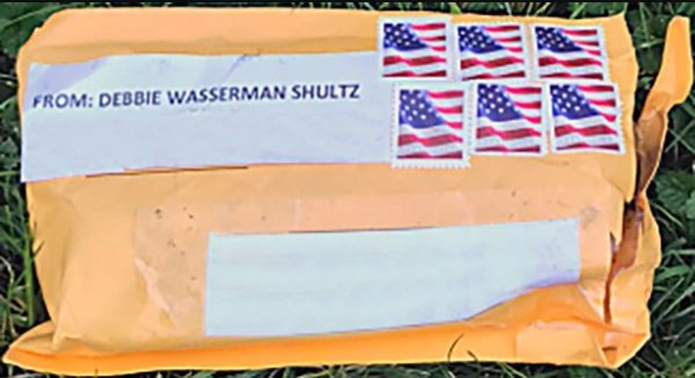 Imagem divulgada pelo FBI mostra como Ã© o aspecto dos pacotes suspeitos interceptados pelas autoridades â?? Foto: DivulgaÃ§Ã£o/FBI