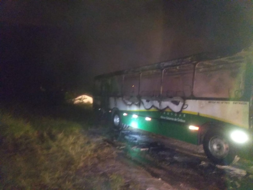 Ônibus do transporte coletivo de Brusque pega fogo — Foto: Corpo de Bombeiros/Divulgação