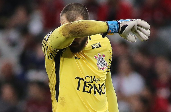 Exame detecta lesão, e Walter não atua mais pelo Corinthians em 2017