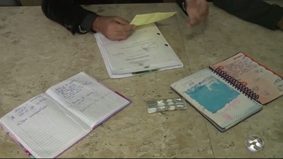 AnotaÃ§Ãµes com informaÃ§Ãµes sobre mÃ©todos abortivos foram encontradas na casa da suspeita â€” Foto: TV Asa Branca/ReproduÃ§Ã£o