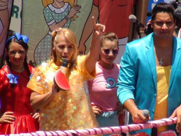 Carla Perez anima Campo Grande (Foto: Jairo Gonçalves /G1)