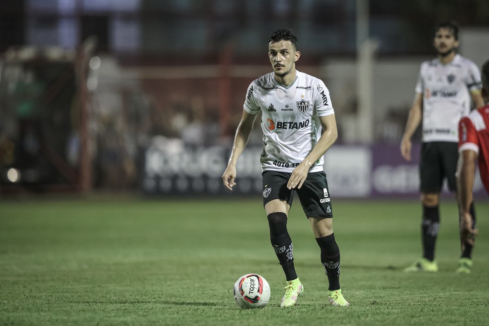 Grêmio quer contratação de jogador do Atlético-MG, mas Denis Abrahão está pessimista