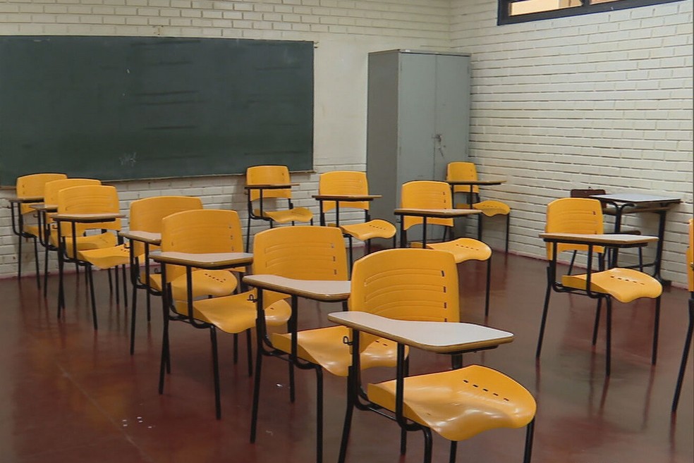 Sala de aula em escola no DF, em imagem de arquivo — Foto: TV Globo/Reprodução 