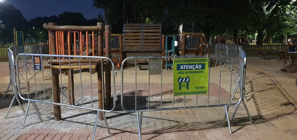 Brinquedo infantil do Parque Ibirapuera interditado para obra de manutenção. — Foto: Marina Pinhoni/g1