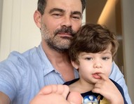 Carmo Dalla Vecchia sobre filho de 3 anos: "Ele enche a boca para dizer que tem dois pais"