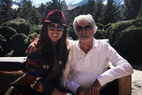 Bernie Ecclestone com a esposa brasileira, Fabiana Ecclestone (Foto: Reprodução Instagram )