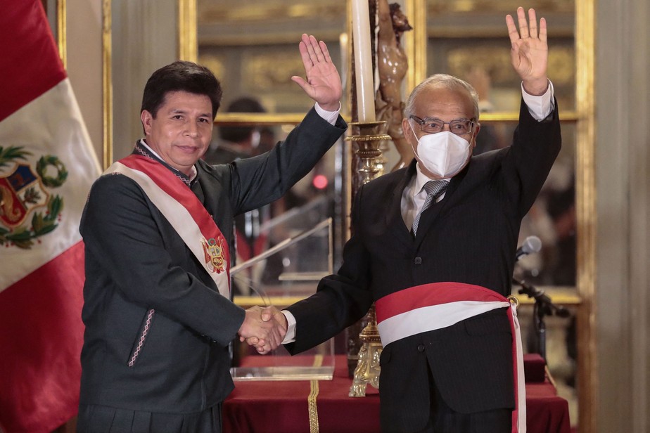 O presidente peruano, Pedro Castillo, e seu ex-primeiro-ministro, Anibal Torres