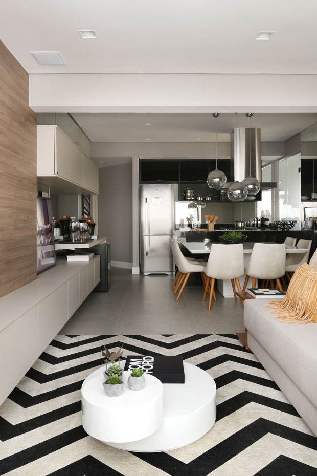 Preto e branco, apartamento de 55 m² tem décor sofisticado  (Foto: Divulgação)