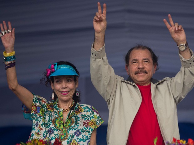 Daniel Ortega, presidente da Nicarágua, e a primeira dama Rosario Murillo. Foto de 3 de julho de 2015 (Foto: AP Foto/Esteban Félix)