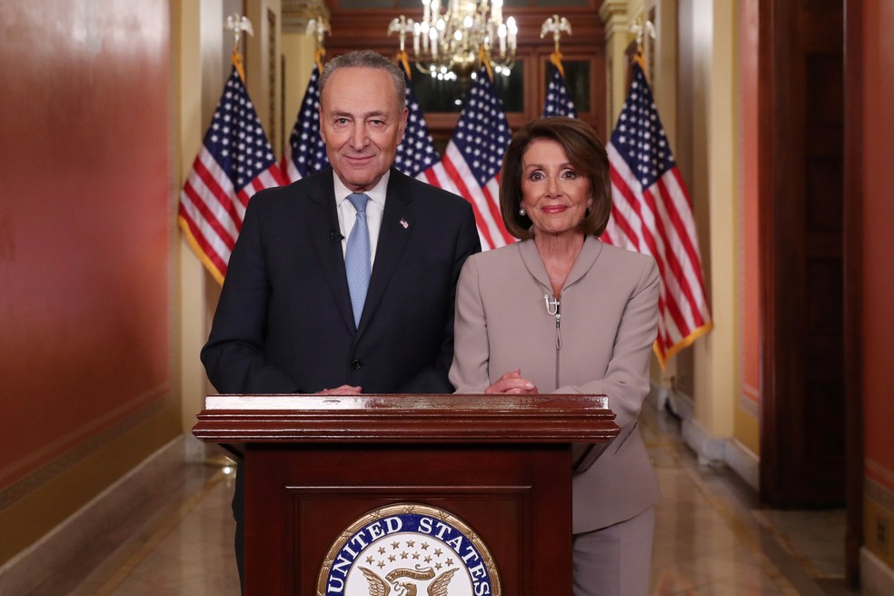 Chuck Shummer e Nancy Pelosi, líderes democratas — Foto: REUTERS/Jonathan Ernst