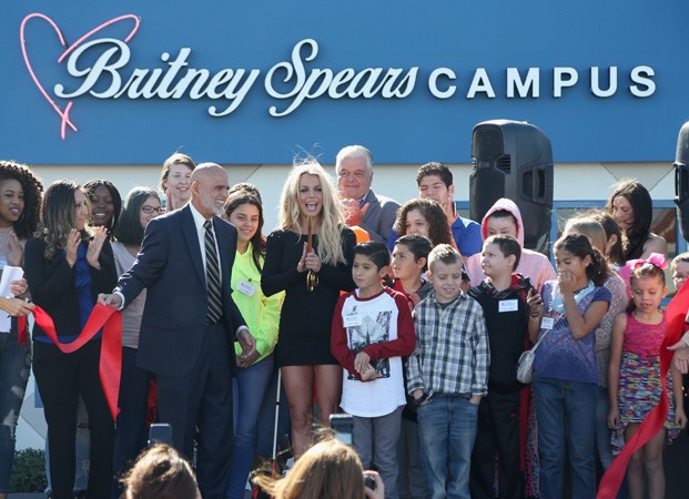 Britney Spears inaugura centro de tratamento para crianças com câncer -  Quem | QUEM News