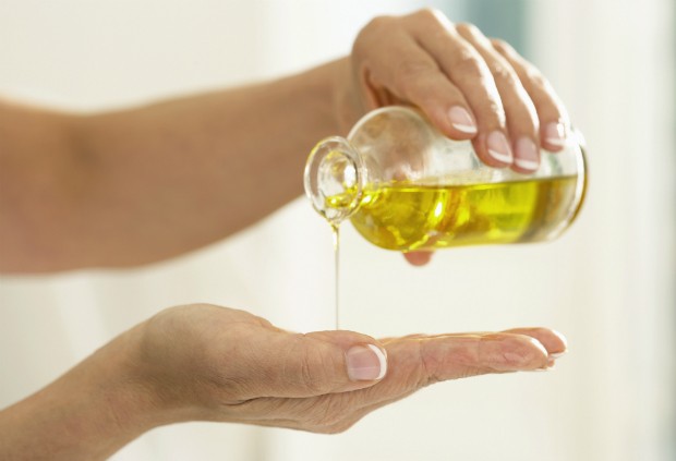 Descubra os benefícios do óleo de marula para a pele, cabelo e unhas (Foto: Thinkstock)