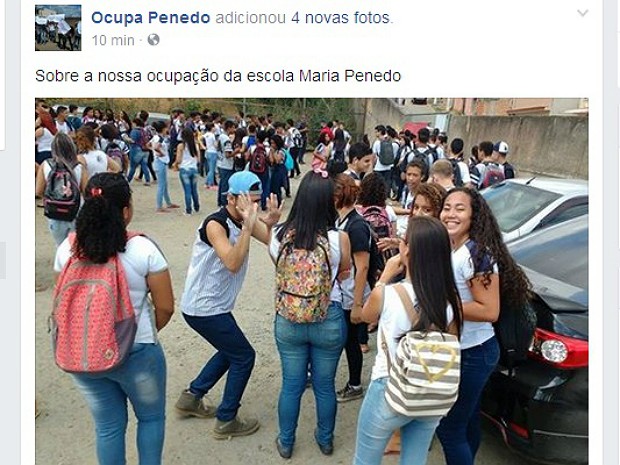 Ocupação na Escola Professora Maria Penedo (Foto: Reprodução/Facebook)