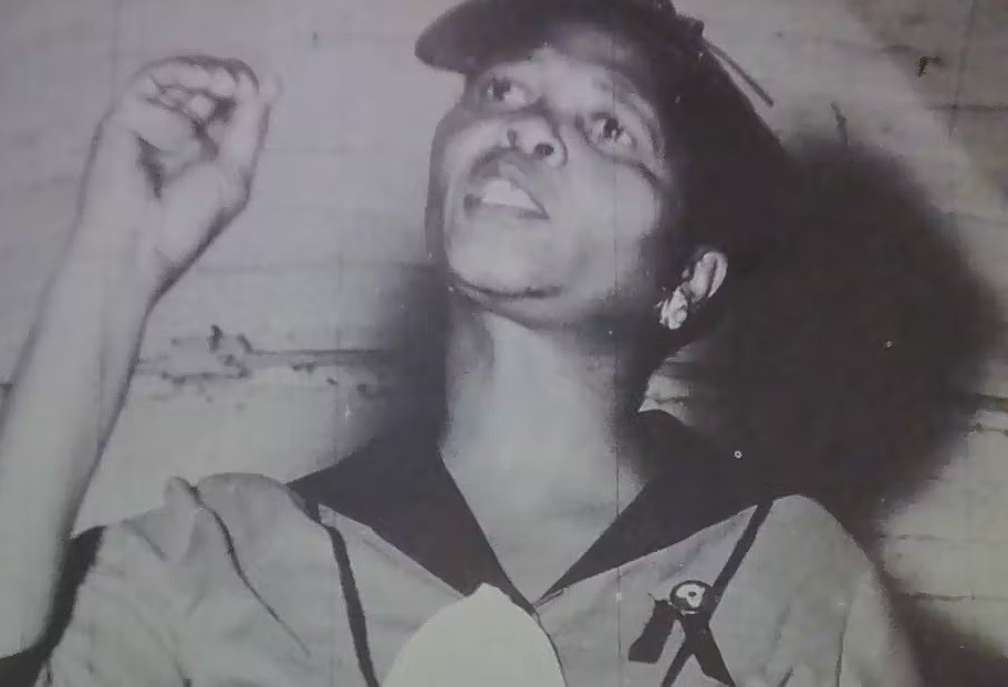 Detalhe de uma foto de Lilian Ngoyi fazendo um discurso em 1960 (Foto: Daniel Azola/ Wikimedia Commons)
