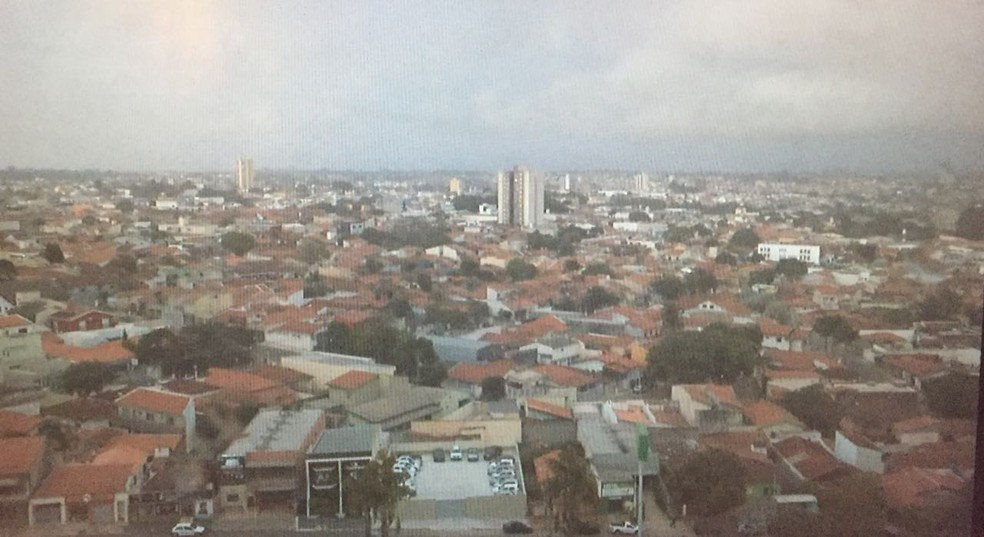 Chove em Itapetininga apÃ³s 45 dias de estiagem (Foto: ReproduÃ§Ã£o/TV TEM)