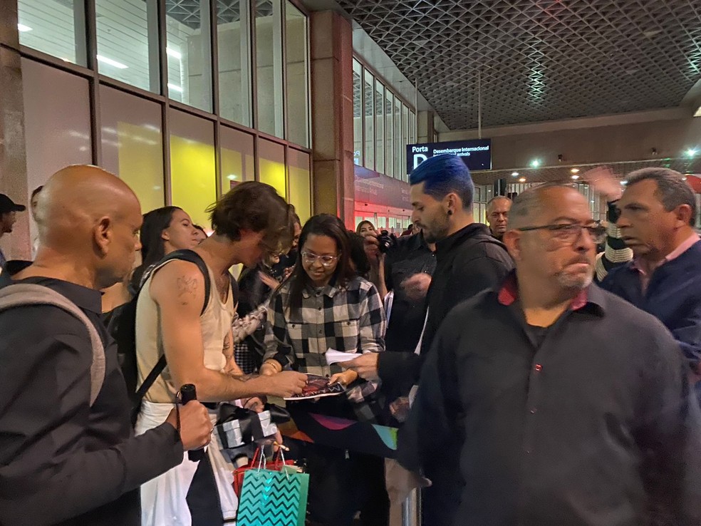 M&aring;neskin foi recebido com muito mais holofotes do que o V&eacute;lez S&aacute;rsfield &mdash; Foto: Bruno Murito