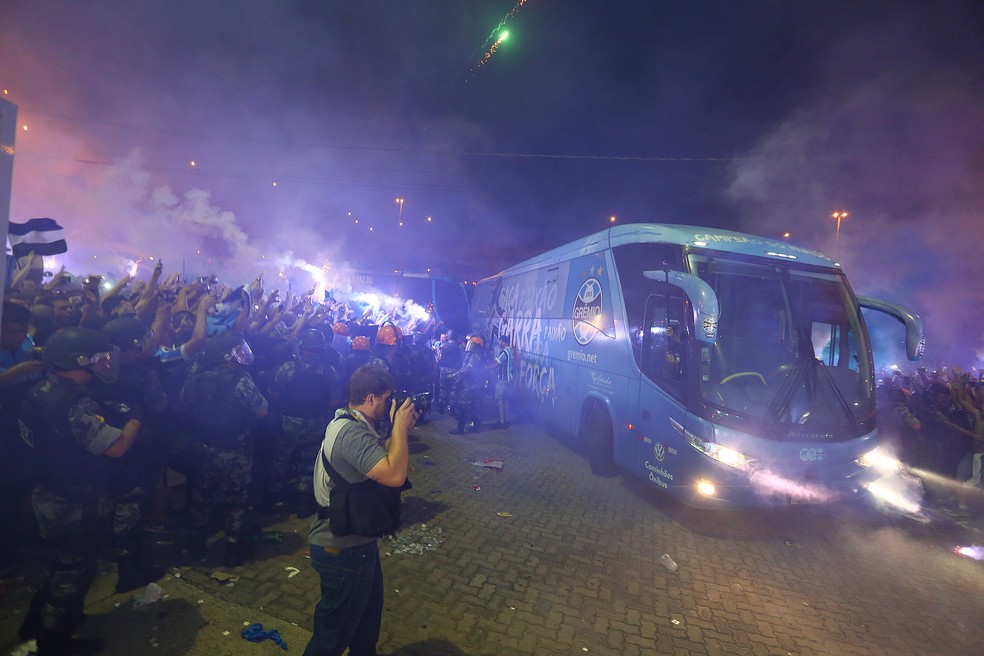 Tricolor teve problemas para chegar na Arena ano passado (Foto: Lucas Uebel/Grêmio/Divulgação)