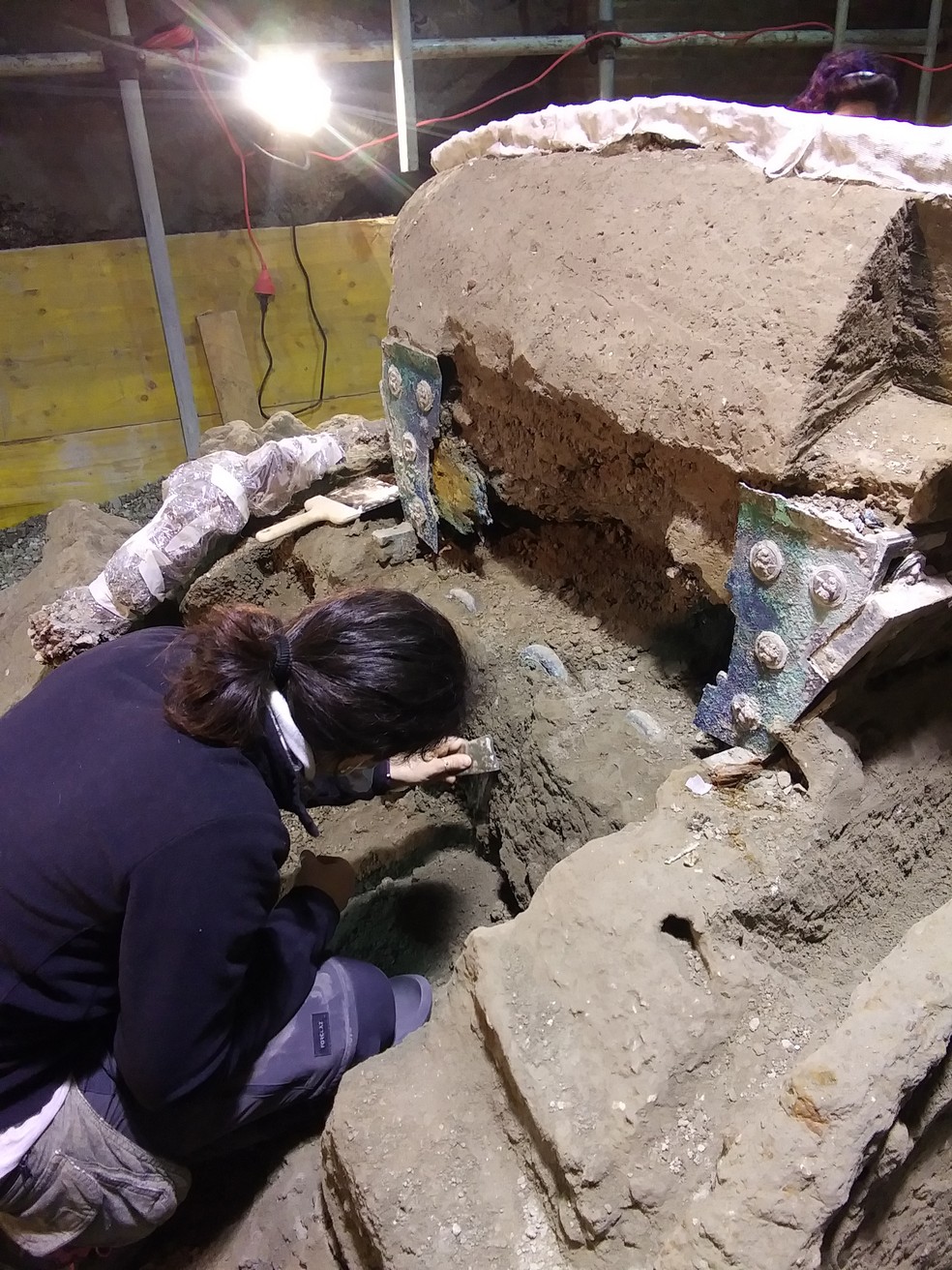 Carruagem antiga encontrada na Itália era usada para ocasiões especiais, diz especialista — Foto: AFP / Parque Arqueológico de Pompeia