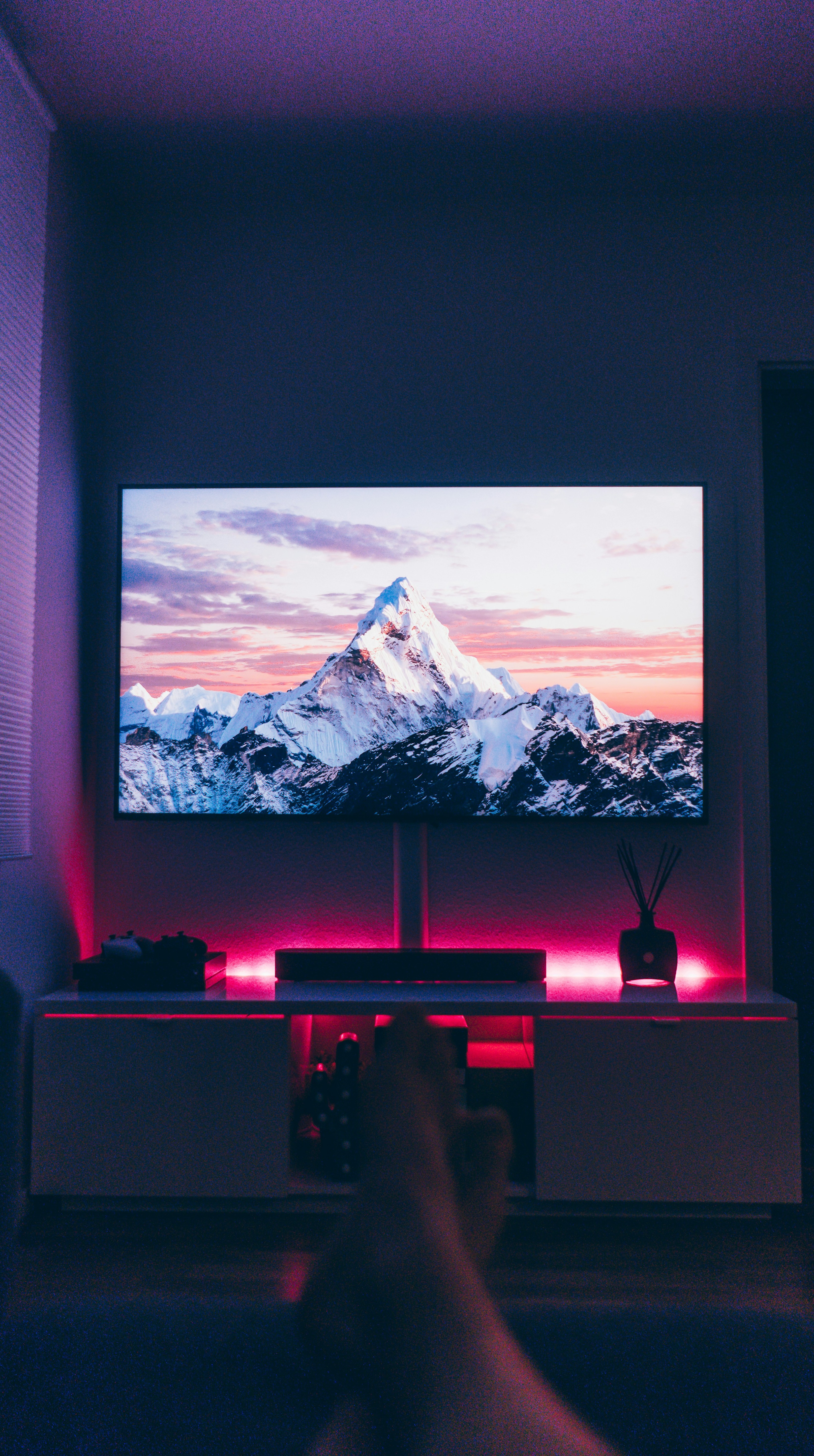 Cinema em casa: confira 4 TVs de 60 polegadas 4K que valem a pena